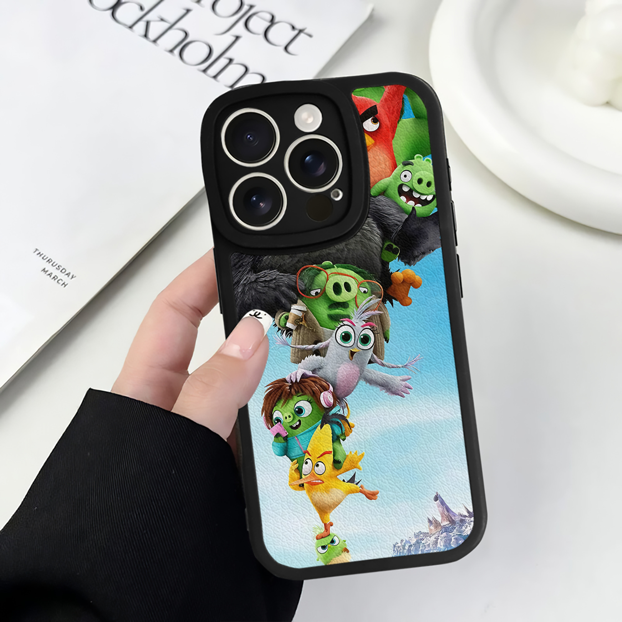 （画像用） Angry Birds アングリーバード 【iPhone 16シリーズ対応】シリコンスマホケース（レザー調） 材質：シリコン